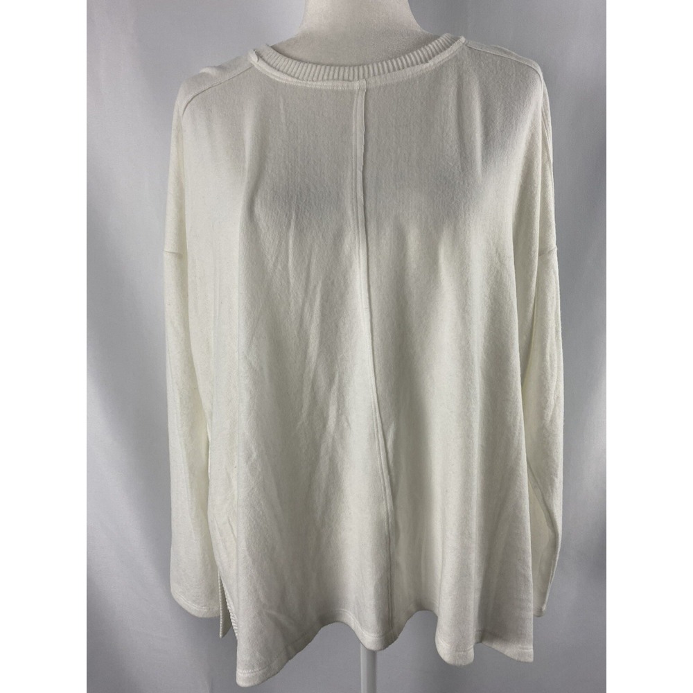 H by Bordeaux Ivory white women sweater size M soft and cozy A003060